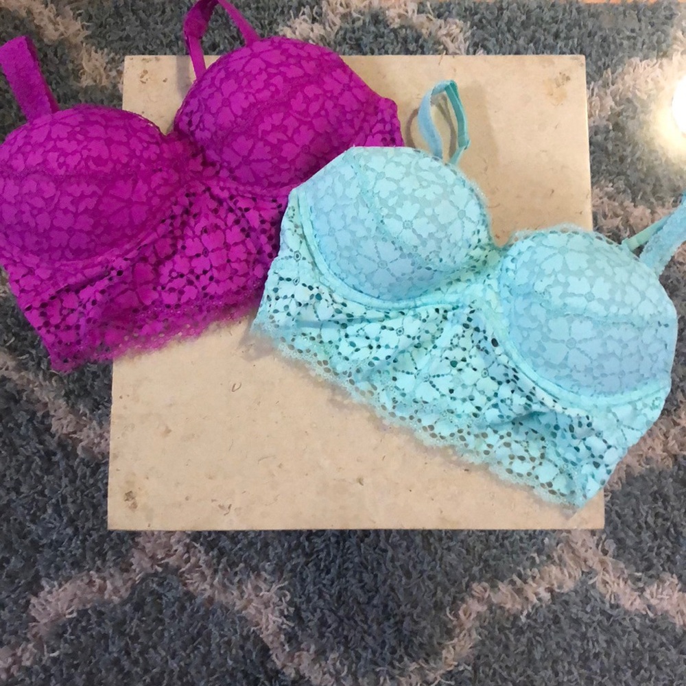 ⭐️2 NWOT⭐️ VS PINK push-up bralettes